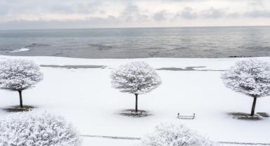 Erciş’te kar yağışı etkili oldu