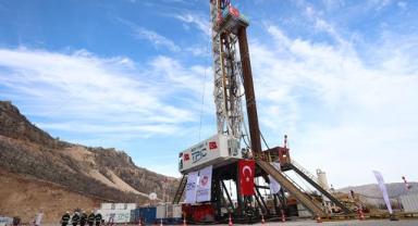 Gabar'da günlük petrol üretimi 35 bin varille rekor kırdı