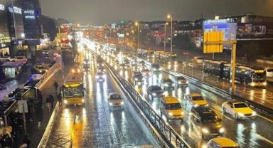 İstanbul'da akşam trafik yoğunluğu yüzde 87'ye çıktı