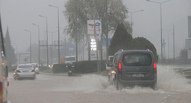 Muğla'da sağanak etkili oluyor