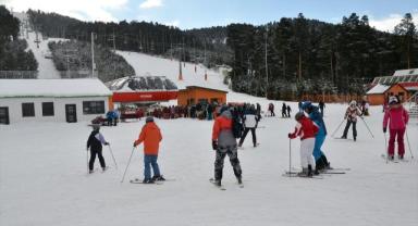 Sarıkamış Kayak Merkezinde hafta sonu yoğunluğu