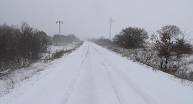 Tekirdağ'ın bazı ilçelerinde kar nedeniyle eğitime yarın için ara verildi