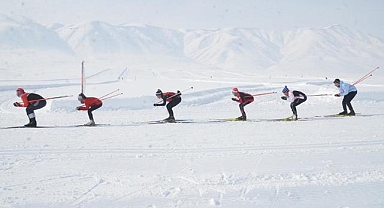 Türkiye Kayaklı Koşu Eleme Yarışması, Yüksekova'da başladı