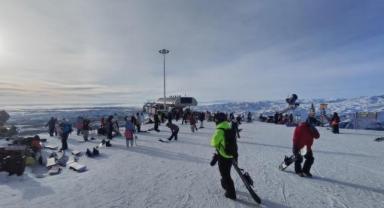 Xinjiang Uygur Özerk Bölgesi, 265 milyon turistle ziyaret rekoru kırdı