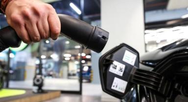 AB'de elektrikli otomobilin pazar payı dizeli geçti