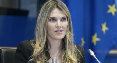 AP, yeni yolsuzluk suçlamalarının ardından Yunan milletvekili Kaili'nin dokunulmazlığını kaldırdı