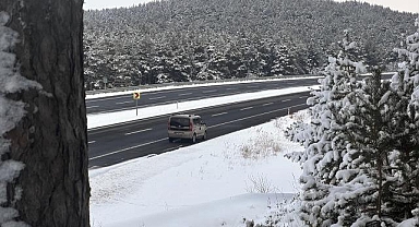 Artvin'de kar ve sağanak hayatı olumsuz etkiledi