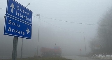 Bolu Dağı'nda sis ve sağanak görüş mesafesini düşürdü