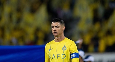 Cristiano Ronaldo, taraftarlara yaptığı hareket nedeniyle bir maç men cezası aldı