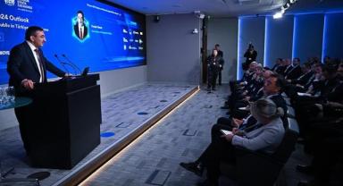 Cumhurbaşkanı Yardımcısı Yılmaz, İngiltere'de uluslararası yatırımcılarla bir araya geldi