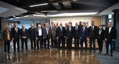 Hazine ve Maliye Bakanı Şimşek, Manisa'da ziyaretlerde bulundu