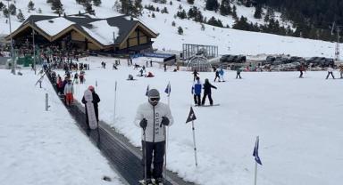 Kayak merkezlerinde en fazla kar kalınlığı 177 santimetreyle Kartalkaya'da ölçüldü