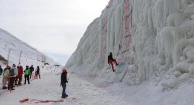 Palandöken'de buz tırmanışı yarışları başladı