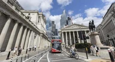 İngiltere ekonomisi 2023'ün son çeyreğinde yüzde 0,3 daraldı