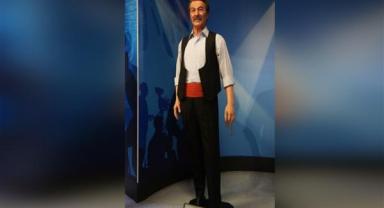 Kadir İnanır'ın balmumu heykeli müzede yerini aldı