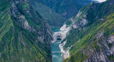 Su-rüzgar ve güneşten elektrik üreten santral rekora gidiyor