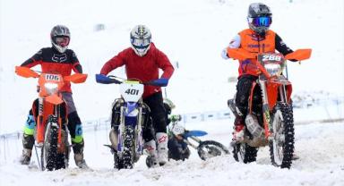 Türkiye Motosiklet Federasyonunun düzenlediği Erciyes Cup, sıralama yarışlarıyla başladı