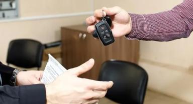 AB'de yeni otomobil satışları martta düştü