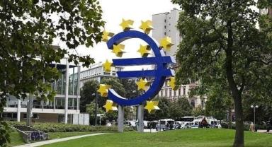 Avro Bölgesi'nde yıllık enflasyon nisanda yüzde 2,4 oldu