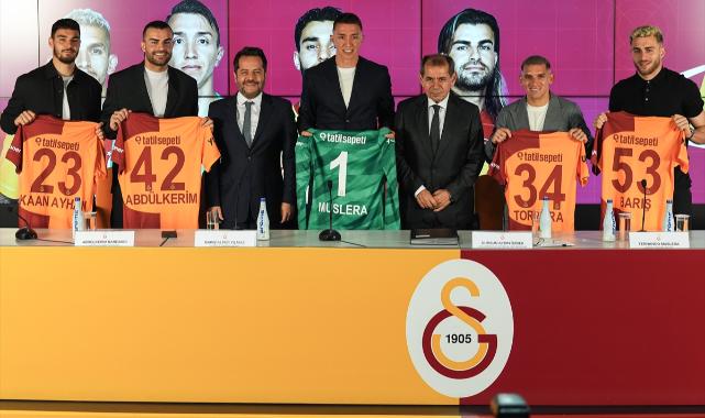 Galatasaray 5 futbolcusu ile sözleşme uzattı