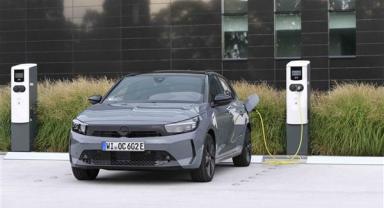 Opel Corsa Elektrik, Hollanda’da “2024 Yılının Elektrikli Aracı” seçildi