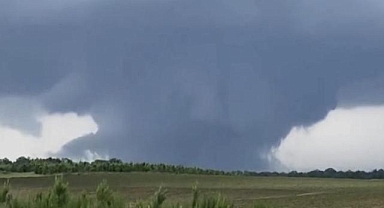 ABD'de etkili olan fırtınalar Texas'ta 1 milyondan fazla ev ve iş yerini elektriksiz bıraktı