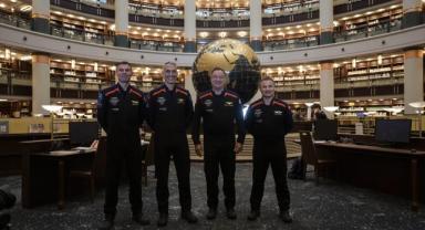 Alper Gezeravcı, Millet Kütüphanesi'ni ziyaret etti