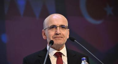 Bakan Şimşek, Asya'daki ilk yatırımcı toplantısı için Singapur'da