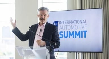 İngiliz SMMT İcra Direktörü Hawes: 