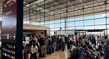 Delta ve United Havayolları uçuşları askıya aldı