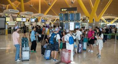 İspanya'da uçak seferleri küresel kesintiden etkilendi