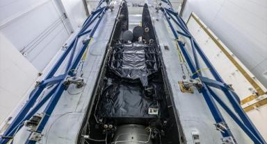 Türksat 6A fırlatma öncesi kapsüle yerleştirildi