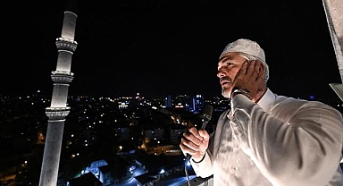 Ülke genelindeki camilerde sela okundu