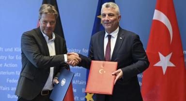 Bakan Bolat, Alman iş dünyasının Türkiye'nin potansiyeline güvendiğini söyledi: