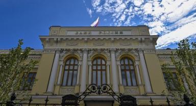 Rusya'da nakit döviz çekimine yönelik kısıtlamalar uzatıldı