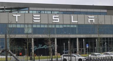 Tesla'nın Şanghay'daki fabrikasında 3 milyonuncu araç üretildi
