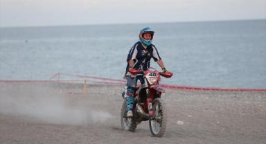 Türkiye'nin ilk kadın enduro yarışçısı Burcu Özatamer, dünya şampiyonasında derece hedefliyor