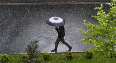 Meteorolojiden bazı bölgeler için kuvvetli sağanak, rüzgar ve kar uyarısı