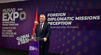 Ticaret Bakanı Bolat, MÜSİAD EXPO'da ülkelerin diplomatik temsilcileri ile buluştu: