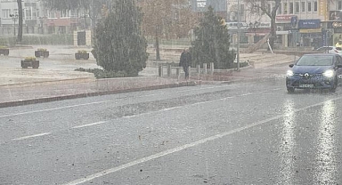 Trakya'da sağanak ve fırtına yer yer etkili oluyor