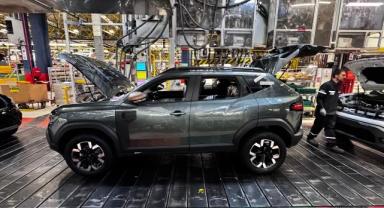 Yeni Renault Duster'ın üretimine Bursa'da başlandı