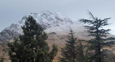 Antalya'nın yüksek kesimleri beyaza büründü