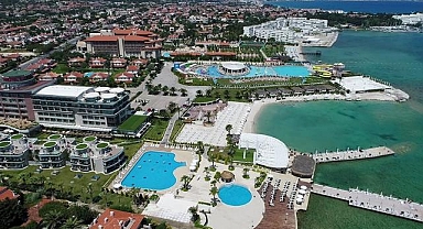 Çeşme'de otellerde yılbaşı öncesi doluluk yüzde 90'a ulaştı