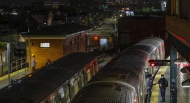 New York metrosunda bir kadını ateşe vererek öldürdüğü iddia edilen şüpheli tutuklandı