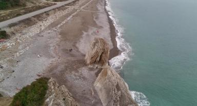 Sinop'ta deniz çekilmesi havadan görüntülendi