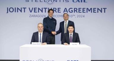 Stellantis ve CATL LFP batarya tesisi ortak girişimine 4,1 milyar avro yatırım kararı aldı