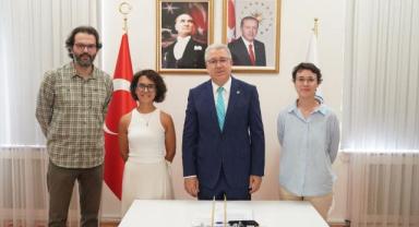 Türk bilim insanları, Ay ve Mars'ta domates üretimi hedefliyor