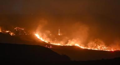 ABD'de kış yağışlarının rekor seviyede gecikmesi orman yangınlarının şiddetini artırdı