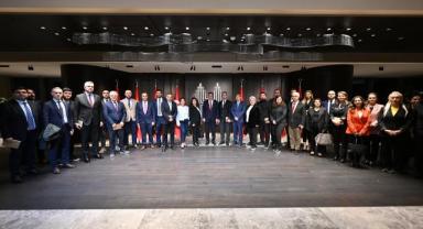 Cumhurbaşkanı Yardımcısı Yılmaz, İstanbul'da ekonomi basını ile bir araya geldi: (4)