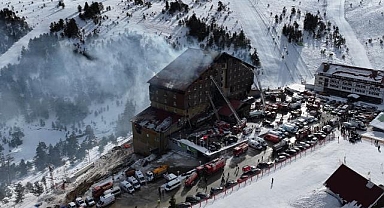 Kartalkaya Kayak Merkezi'nde otelde çıkan yangına müdahale sürüyor